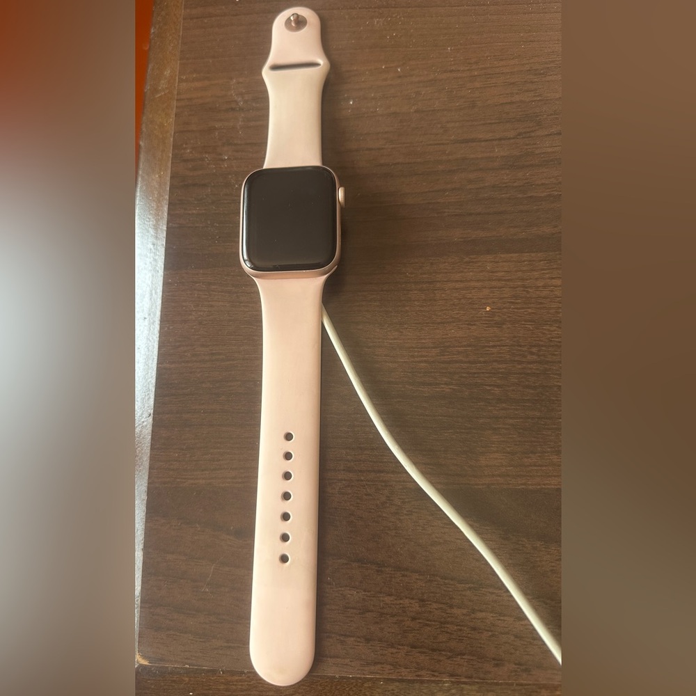 Apple Watch Series 4 GPS Only with Pink Band